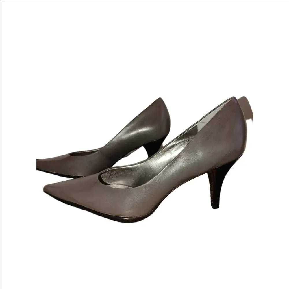 Reaction Kenneth Cole Beatrix Heels Size 9M